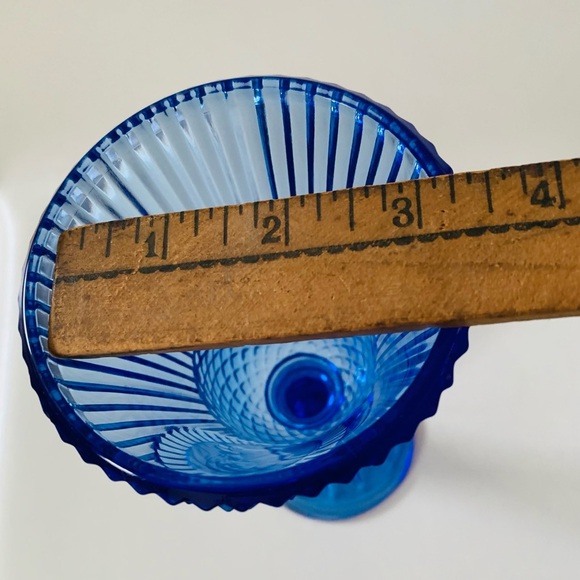 Avon blue drinking glasses - Picture 3 of 9